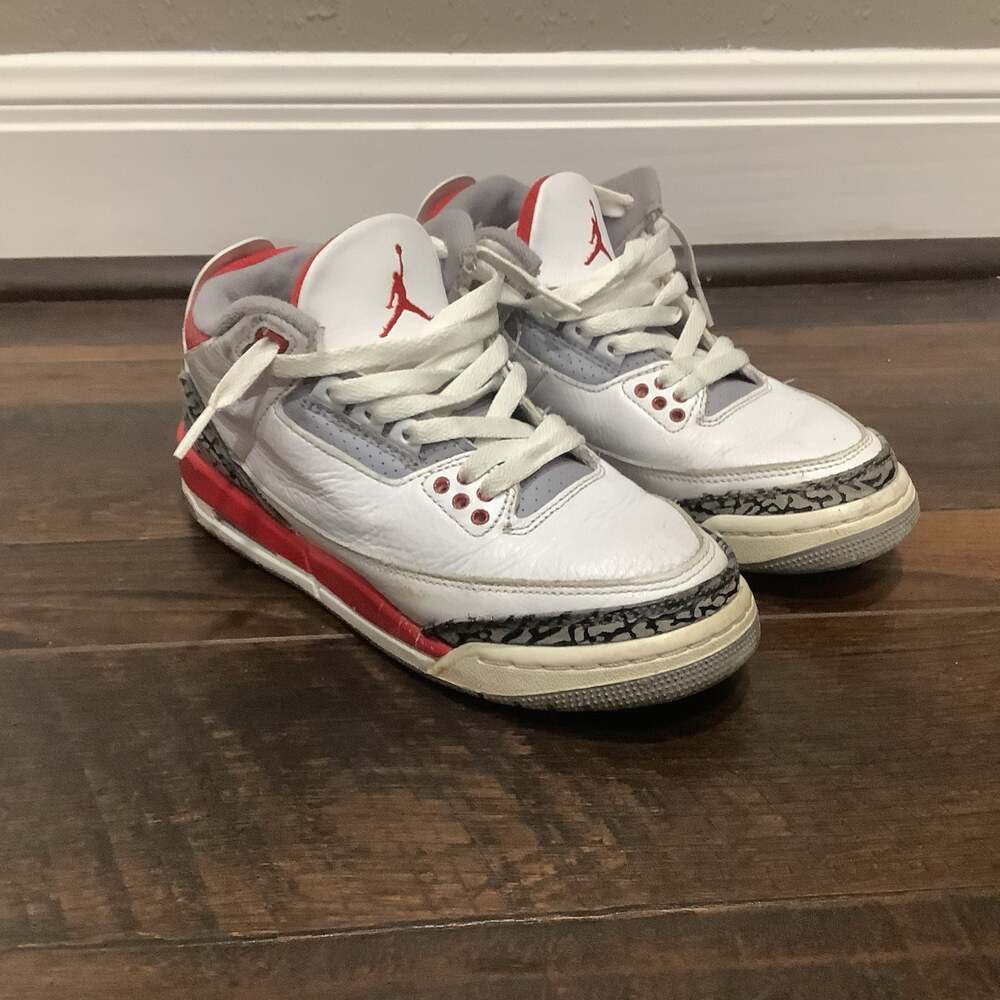 Air Jordan 3 Retro GS 'Fire Red' 4.5 (2022)